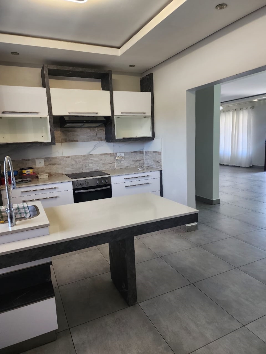 4 Bedroom Property for Sale in Flamwood North West